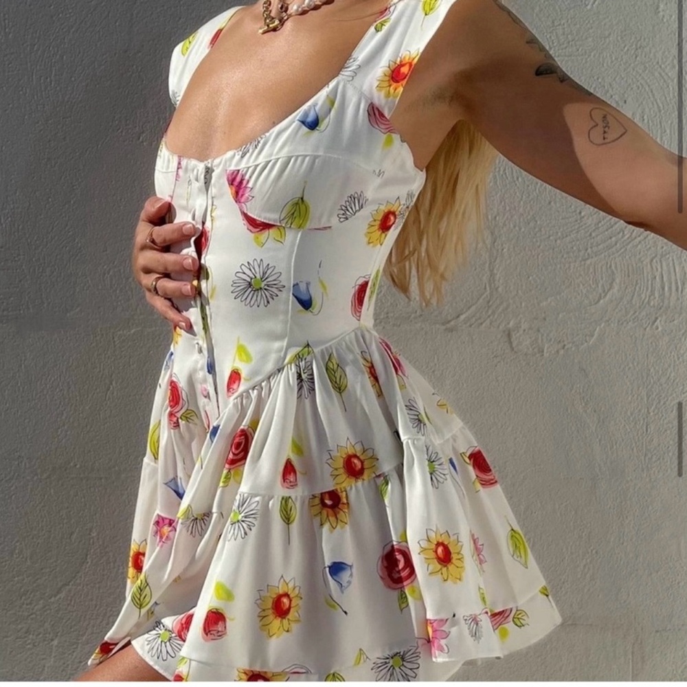 NWOT Vanessa Mooney Elisabeth Romper Dress White Flower Dress Size XL